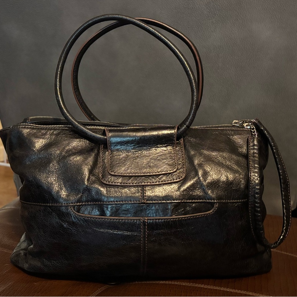Elegant Black Leather Women's Bag